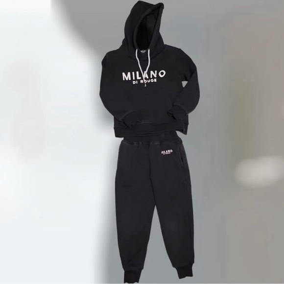 VGUC Boys Authentic Milano sweatsuit size XS (5)